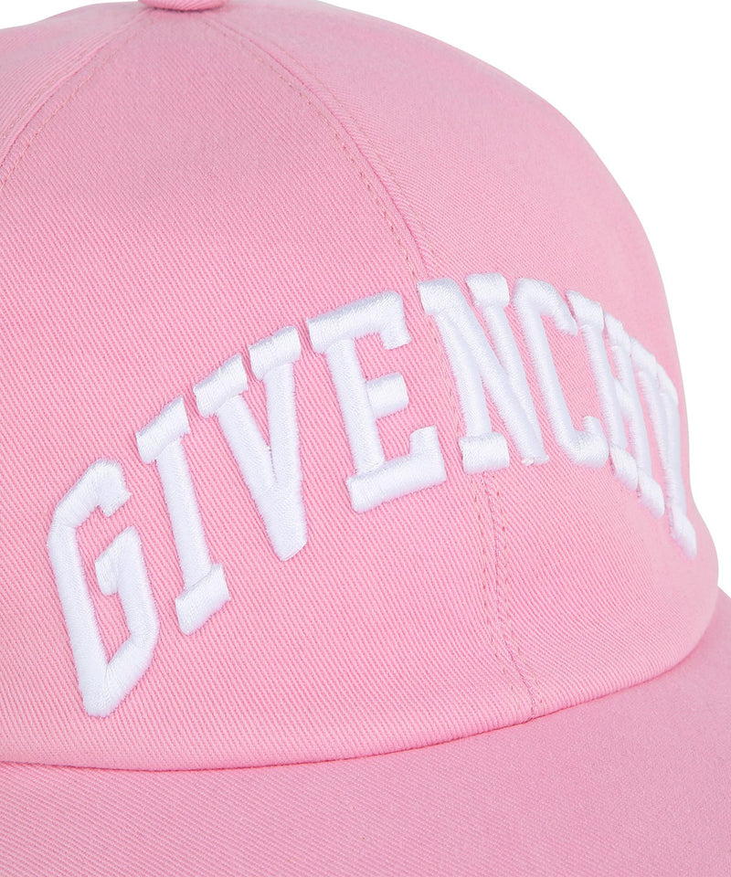 GIVENCHY ロゴキャップ３