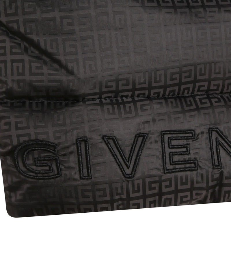 GIVENCHY 4Gダウンベスト５